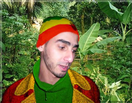 jamel wearing jamaican clothes that means thus he's really gnawiiiiiiii........